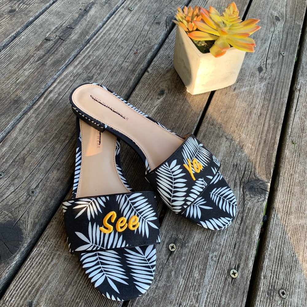 See Ya 👋Sandals